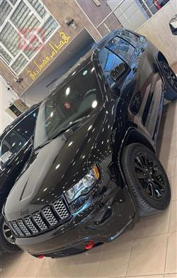 جیپ گراند شیرۆکی